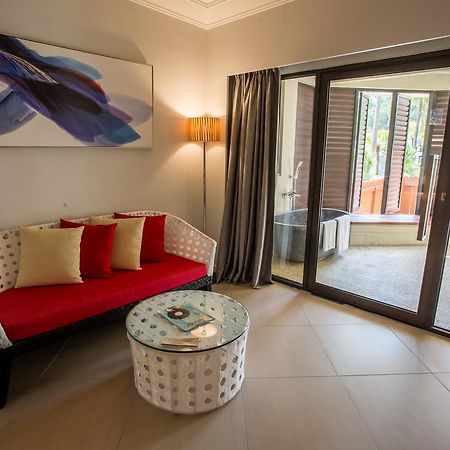 Sand & Sandals Desaru Beach Resort & Spa Eksteriør bilde A room at the hotel