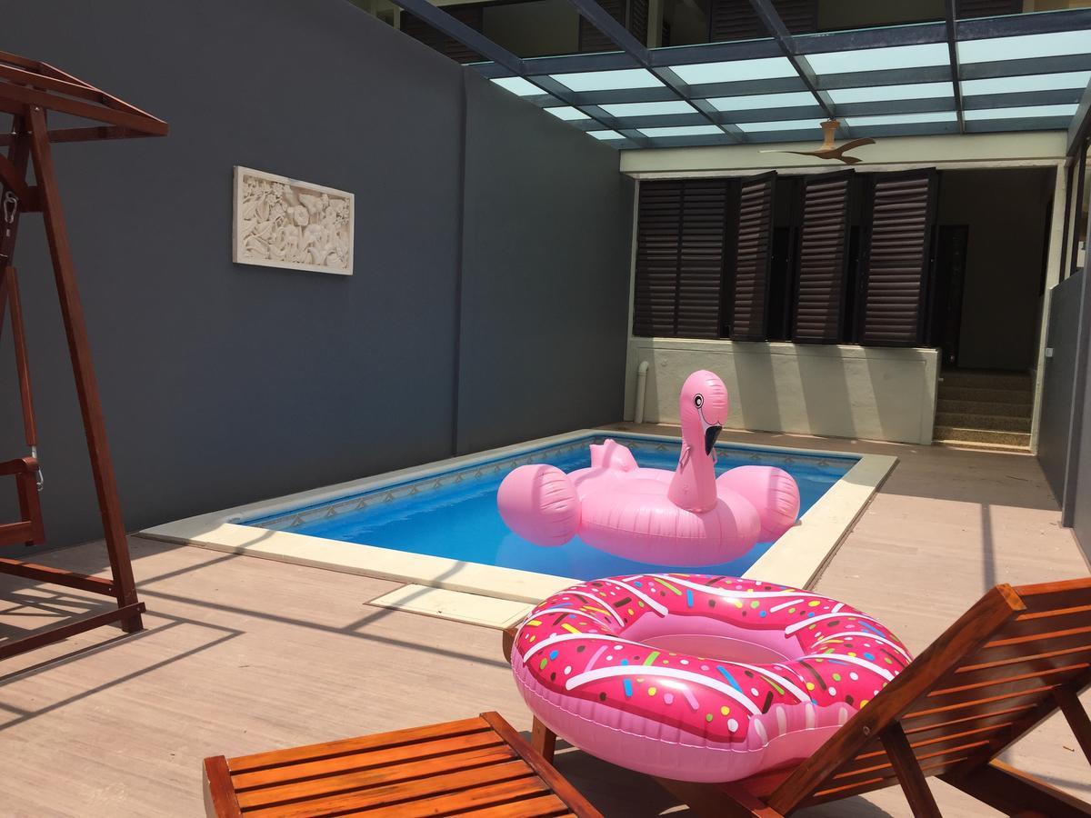 Sand & Sandals Desaru Beach Resort & Spa Eksteriør bilde A pool float